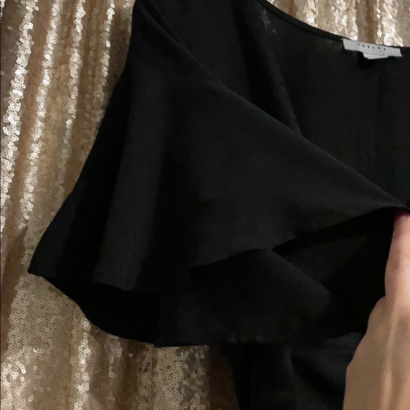 Black low cut twist crop top - Picture 6 of 9